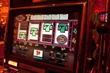 Antarmuka permainan Speed Blackjack dengan kartu dealer dan pemain